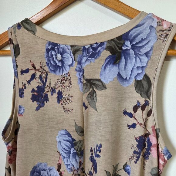 EUC EGS FLORAL TANK TOP SOFT AND FLOWY SIZE MEDIUM - Picture 11 of 16